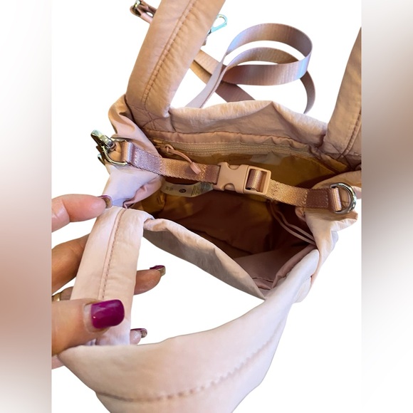 Lululemon on my level small tote PINK HAZE - Picture 4 of 4